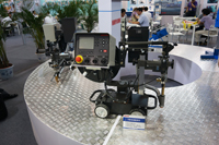 Сварочный трактор (автомат) с цифровым блоком управления с жидкокристаллическим дисплеем
