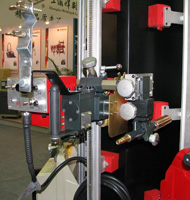 Автоматическая тележка (каретка) на магнитном рельсе с осциллятором