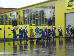 На открытии Центра гостей приветствовал Московский казачий хор
