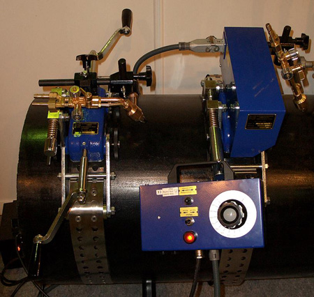 Машинки для газовой резки труб Zinser RSV-4 (Германия) на выставке Россварка / Weldex 2005